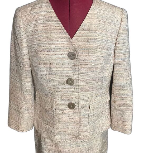 Kasper Skirt Suit Women’s Petite Size 4P Cream Tweed 2-Piece Set Blazer & Skirt - Picture 4 of 7